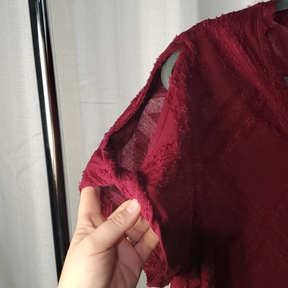 Peace and Pearl's top - Picture 3 of 6